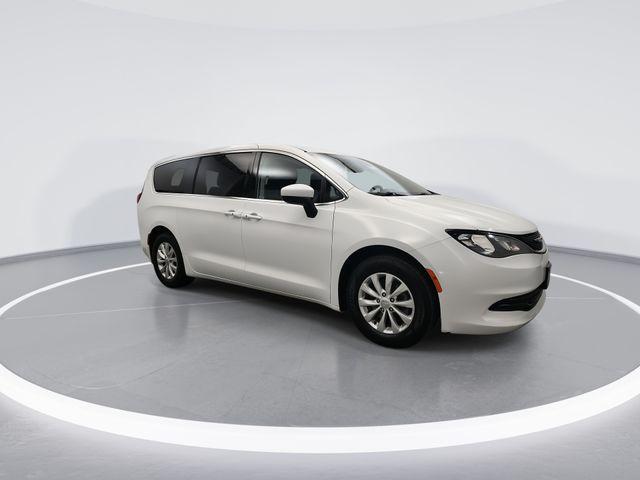 used 2017 Chrysler Pacifica car, priced at $11,690