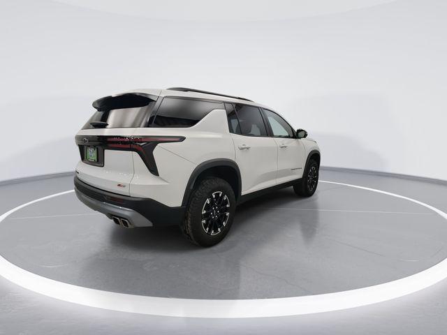 used 2024 Chevrolet Traverse car, priced at $45,990