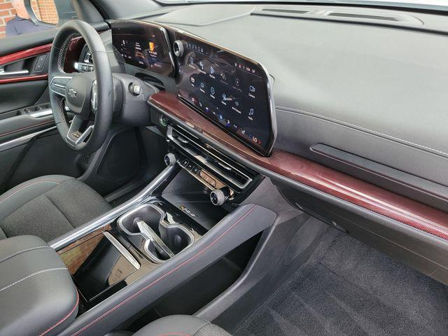 used 2024 Chevrolet Traverse car, priced at $45,990