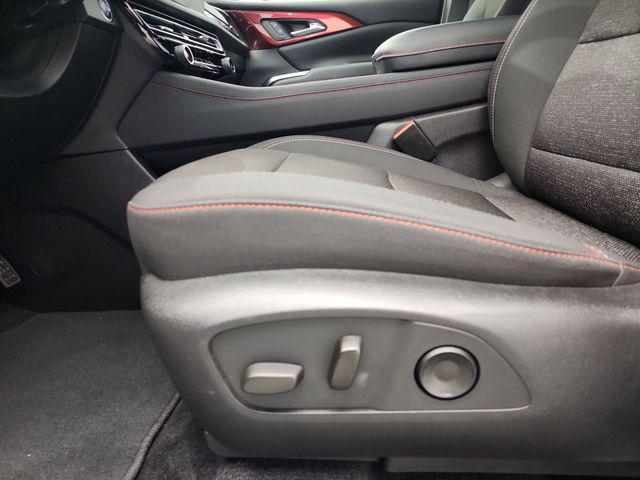 used 2024 Chevrolet Traverse car, priced at $45,990