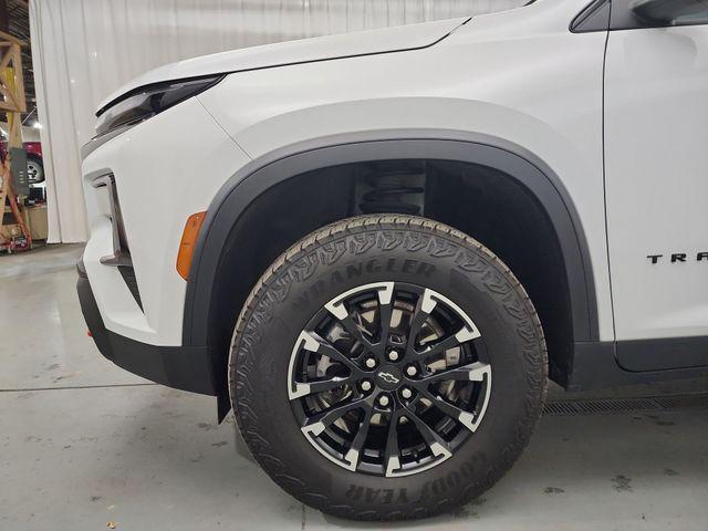 used 2024 Chevrolet Traverse car, priced at $45,990