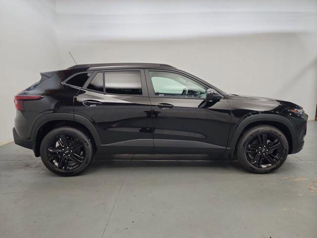 new 2026 Chevrolet Trax car, priced at $28,925