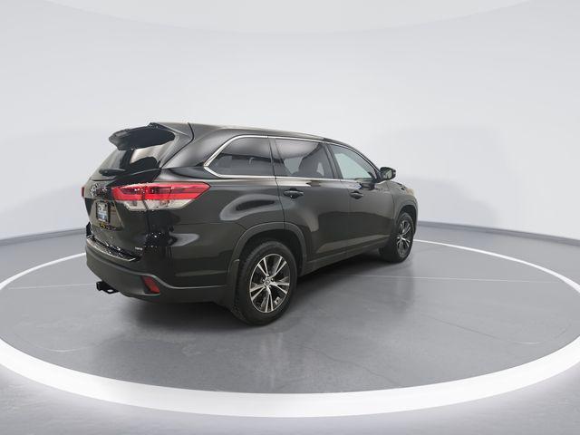 used 2019 Toyota Highlander car, priced at $20,990