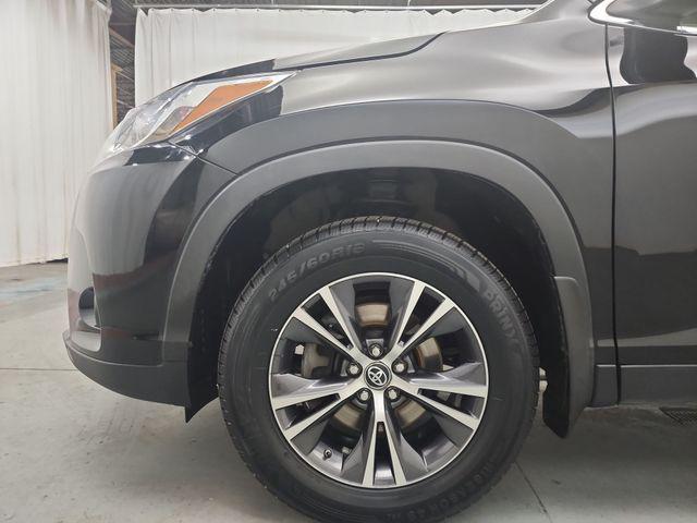 used 2019 Toyota Highlander car, priced at $20,990