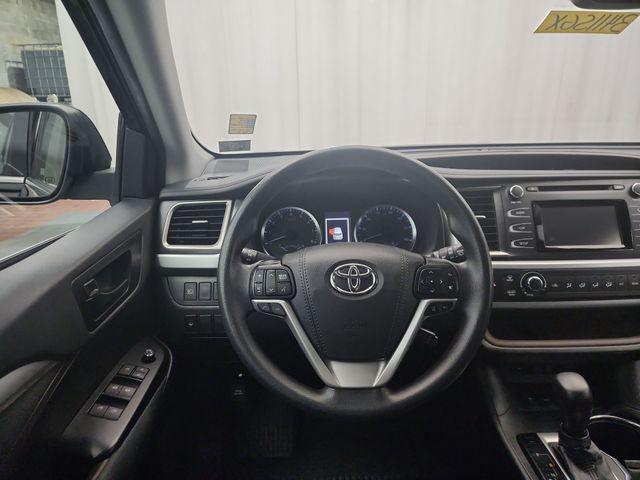 used 2019 Toyota Highlander car, priced at $20,990