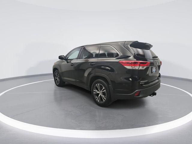 used 2019 Toyota Highlander car, priced at $20,990