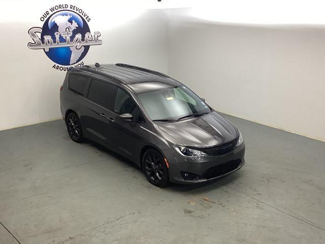 used 2020 Chrysler Pacifica car, priced at $24,490