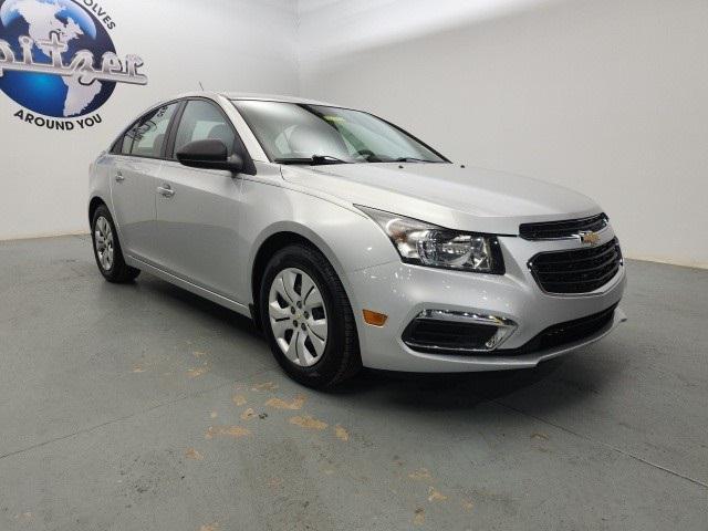 used 2015 Chevrolet Cruze car, priced at $9,490