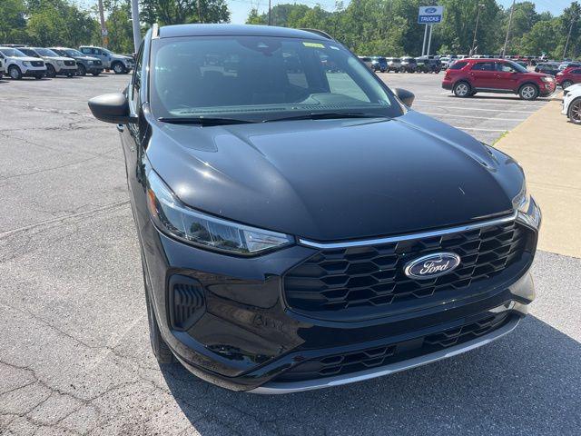 used 2024 Ford Escape car, priced at $25,990