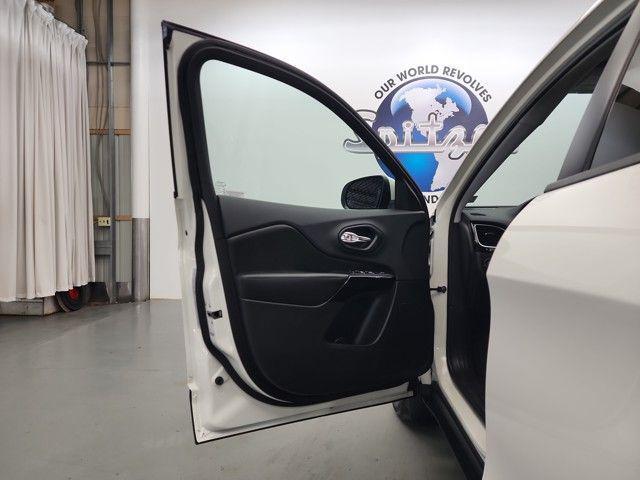 used 2019 Jeep Cherokee car, priced at $18,790