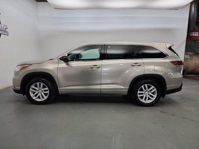 used 2014 Toyota Highlander car, priced at $13,490