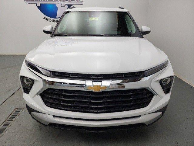 new 2025 Chevrolet TrailBlazer car, priced at $27,835