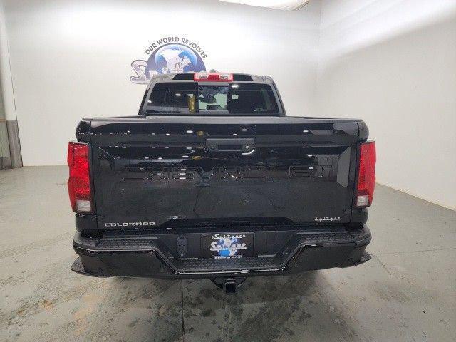 new 2025 Chevrolet Colorado car, priced at $39,555