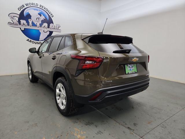 used 2024 Chevrolet Trax car, priced at $21,490