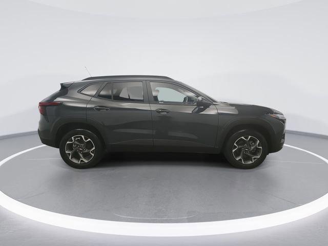 new 2026 Chevrolet Trax car, priced at $25,625