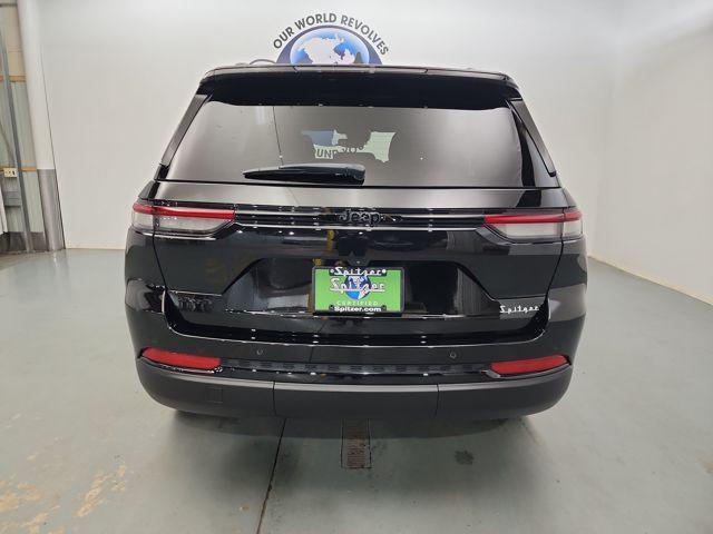 used 2022 Jeep Grand Cherokee car, priced at $30,990