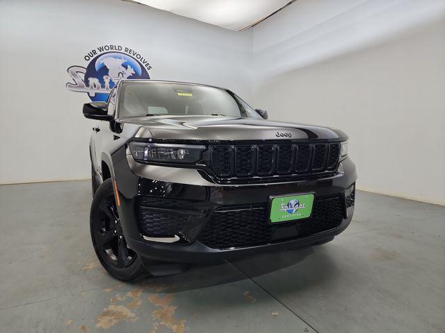 used 2022 Jeep Grand Cherokee car, priced at $30,990