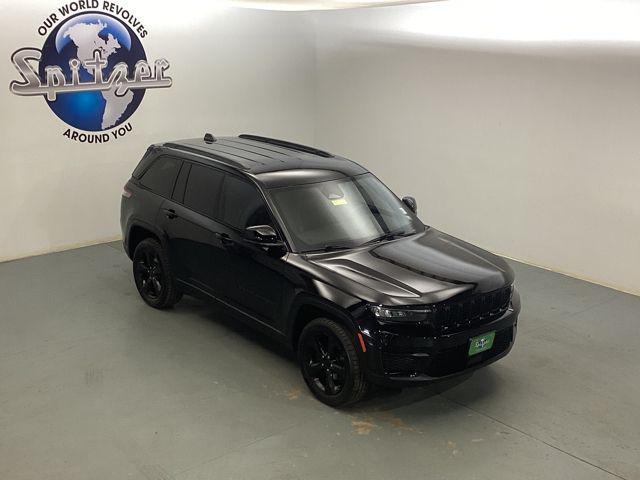 used 2022 Jeep Grand Cherokee car, priced at $30,990