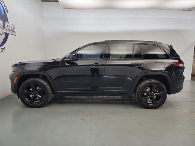used 2022 Jeep Grand Cherokee car, priced at $30,990