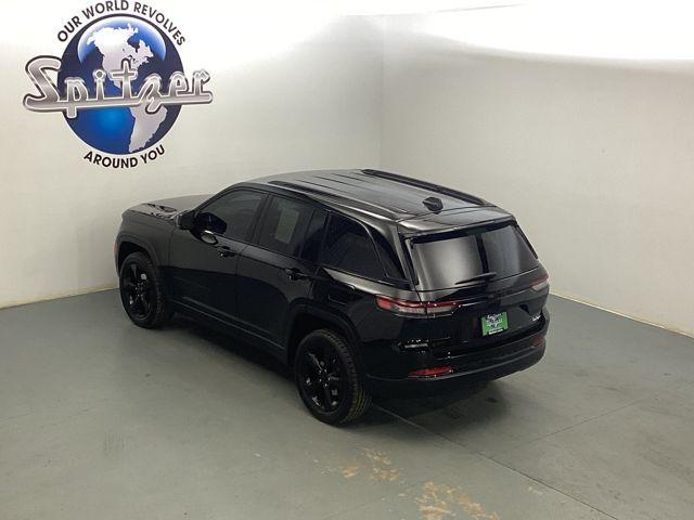 used 2022 Jeep Grand Cherokee car, priced at $30,990