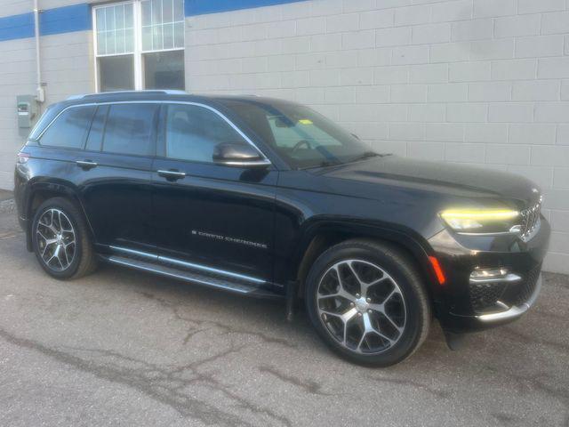 used 2023 Jeep Grand Cherokee car, priced at $47,990