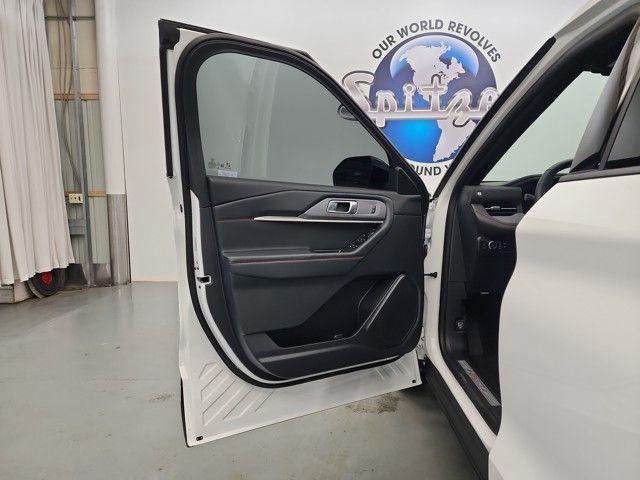 used 2025 Ford Explorer car, priced at $47,990