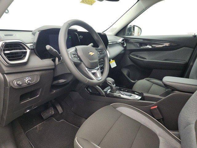 new 2025 Chevrolet TrailBlazer car, priced at $30,330