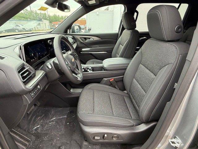 new 2025 Chevrolet Traverse car, priced at $45,295