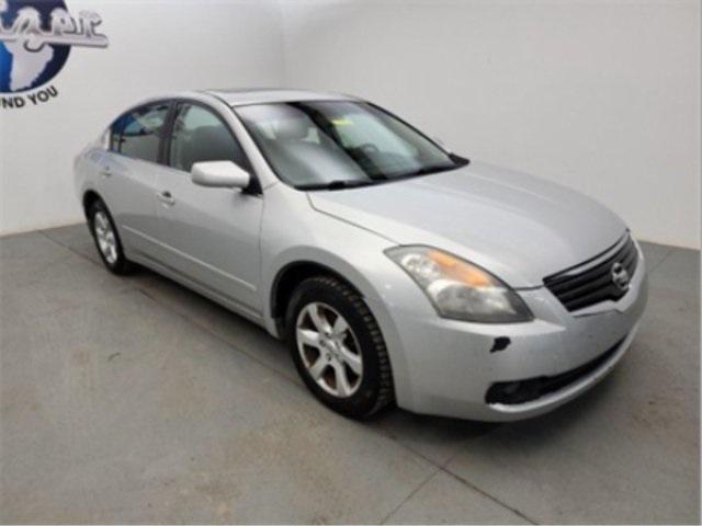 used 2009 Nissan Altima car, priced at $5,490