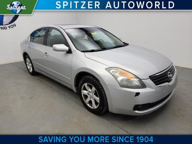 used 2009 Nissan Altima car, priced at $5,490