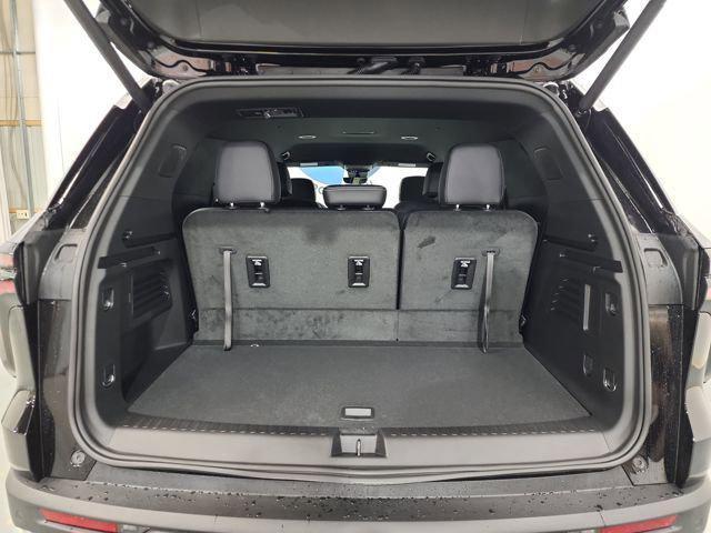 new 2026 Chevrolet Traverse car, priced at $50,490