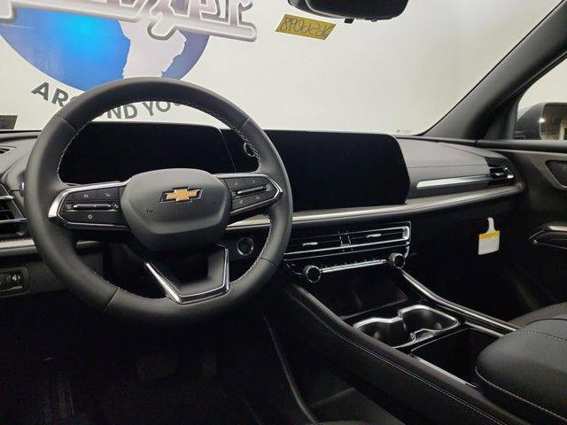 new 2026 Chevrolet Traverse car, priced at $45,990