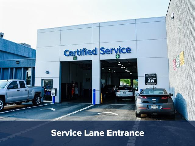 used 2024 Cadillac XT5 car, priced at $44,916