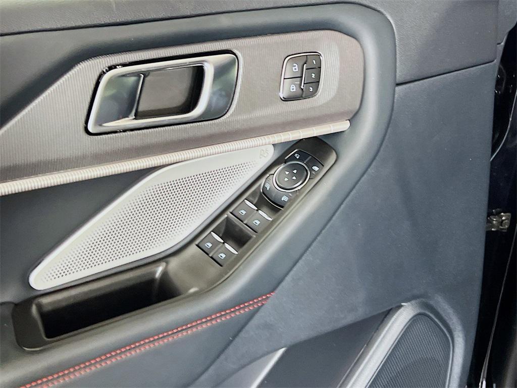 new 2025 Ford Explorer car, priced at $57,963