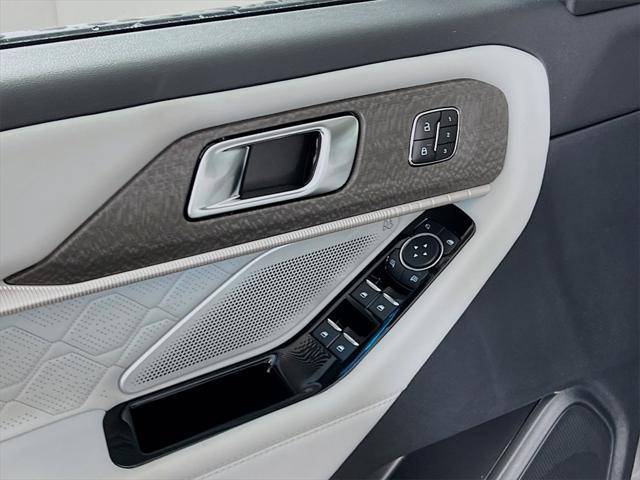 new 2025 Ford Explorer car, priced at $54,295