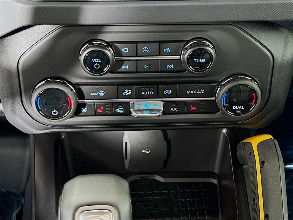 new 2024 Ford Bronco car, priced at $50,613