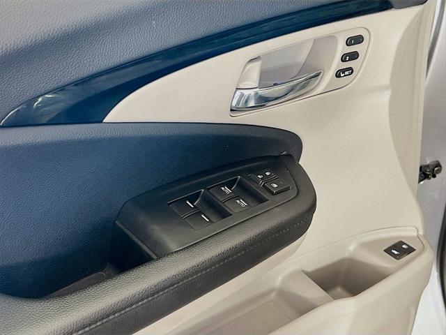 used 2022 Honda Pilot car, priced at $33,999