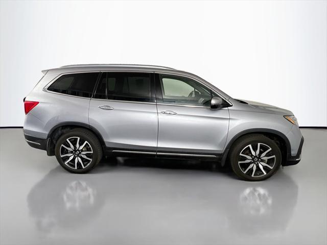 used 2022 Honda Pilot car, priced at $33,999