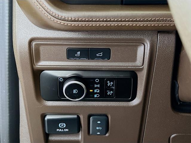 used 2023 Ford Expedition car, priced at $56,555