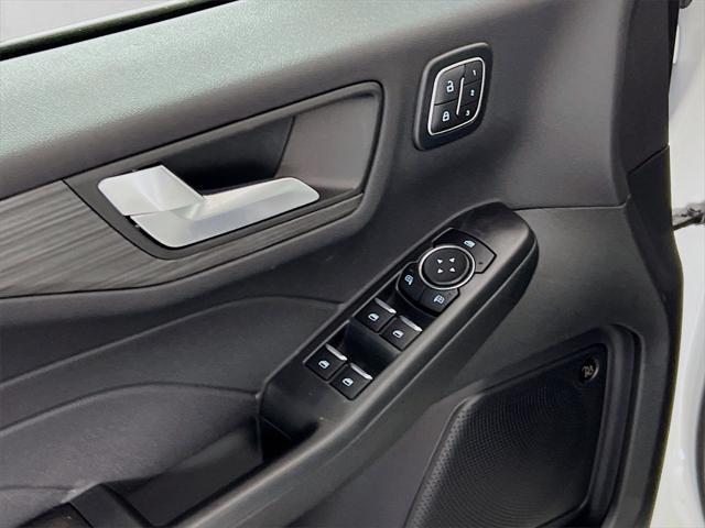 new 2025 Ford Escape PHEV car, priced at $40,069