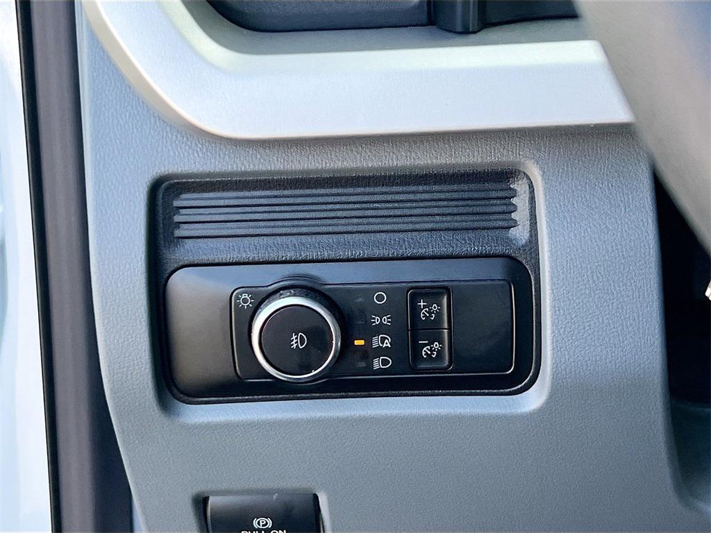 new 2025 Ford F-450 car, priced at $84,401