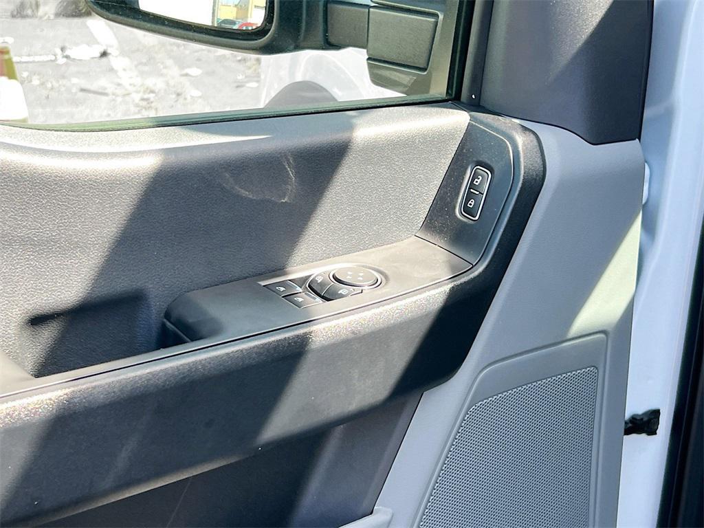 new 2025 Ford F-450 car, priced at $84,401