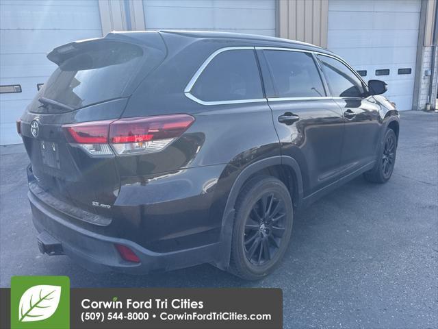 used 2019 Toyota Highlander car, priced at $27,989