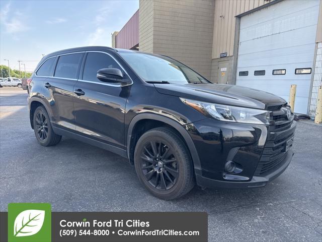 used 2019 Toyota Highlander car, priced at $27,989
