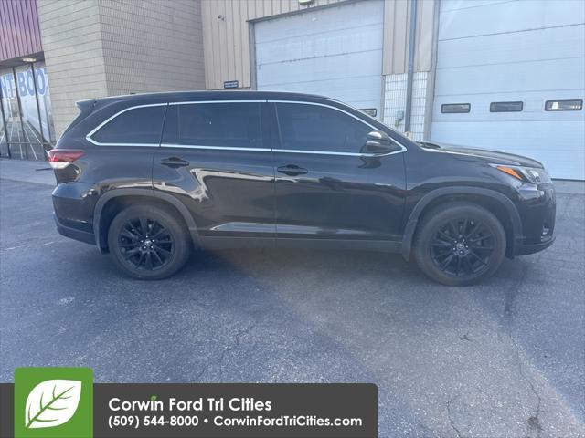 used 2019 Toyota Highlander car, priced at $27,989
