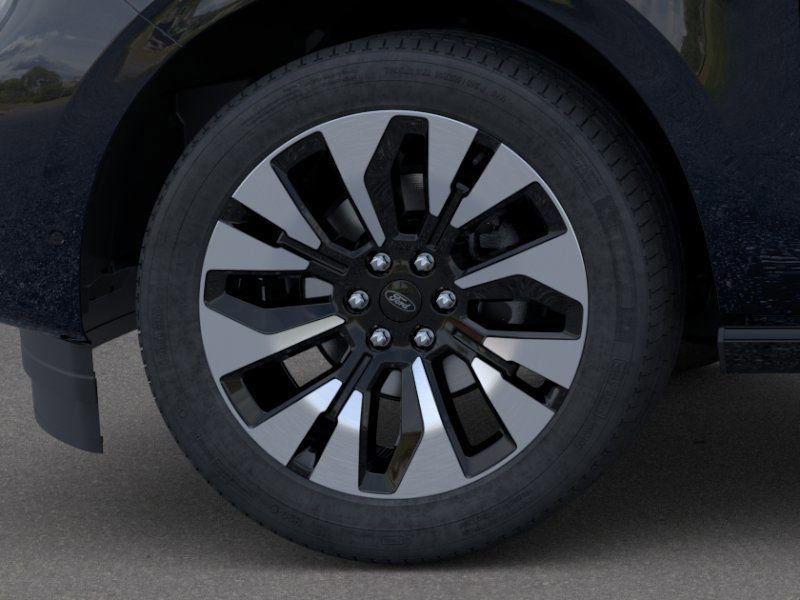 new 2025 Ford Expedition car, priced at $89,745