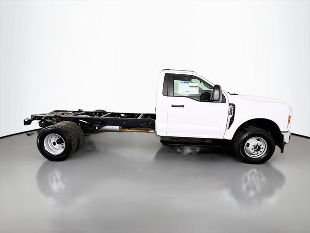 new 2025 Ford F-350 car, priced at $57,939