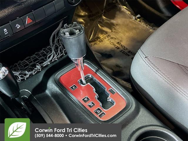 used 2015 Jeep Wrangler Unlimited car, priced at $16,812