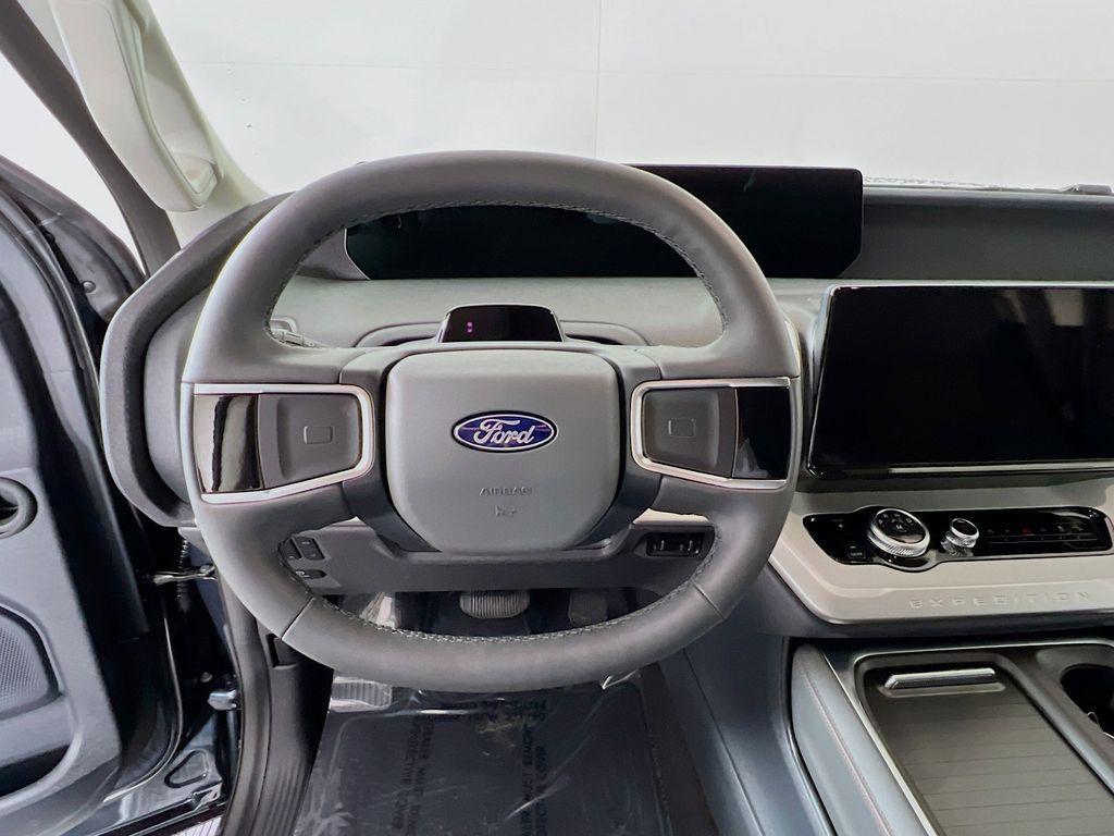 new 2025 Ford Expedition Max car, priced at $75,840