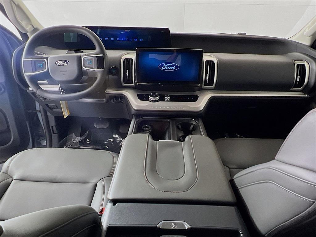 new 2025 Ford Expedition Max car, priced at $76,320